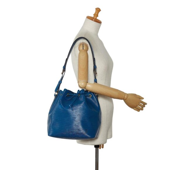 Authentic Louis Vuitton Epi Petit Noe Leather Shoulder Bag - Picture 7 of 15